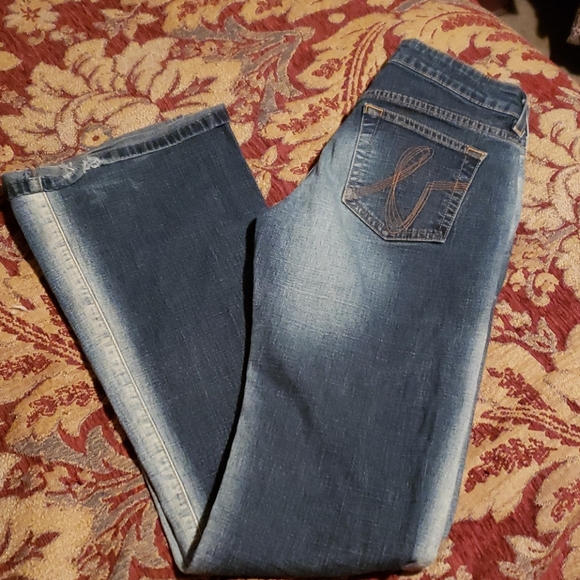 BEBE Jean's - Picture 2 of 9